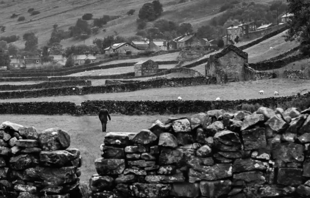 Brian_Graham-Mono_Print-19pts-Nearly_There